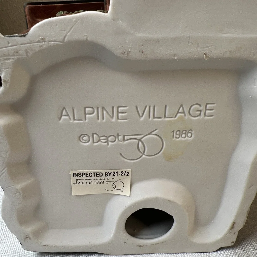 Vintage 1986 Dept 56 Alpine Village Besson Bierkeller #65404 Retired Beer Cellar